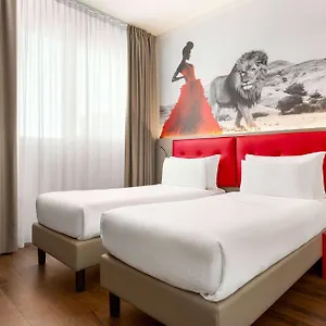 Amedia Milan, Trademark Collection By Wyndham Отель